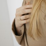 Кольцо с парящим бриллиантом