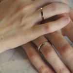 Обручальное кольцо из белого золота