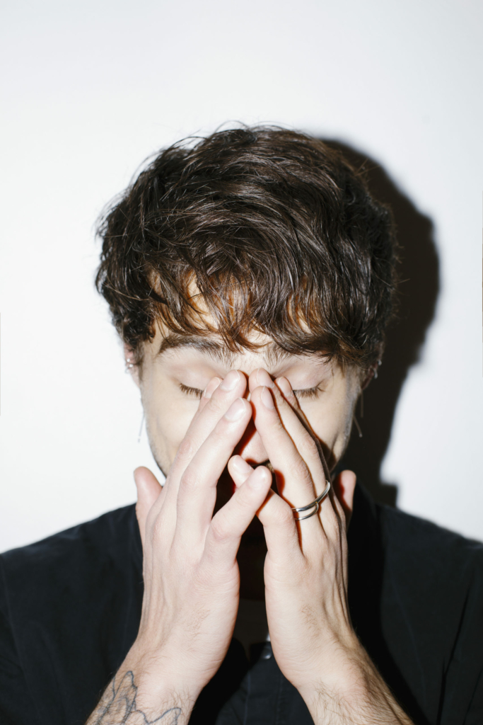 Кольцо на два пальца