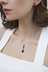 Подвеска Королева Black