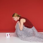 Моносерьга с самыми большими золотыми шарами