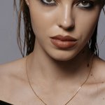 Подвеска из желтого золота с демантоидом