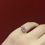 Кольцо Bubble из белого золота с лунным камнем